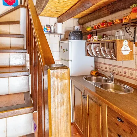 Holiday home Amazing In With Kitchen